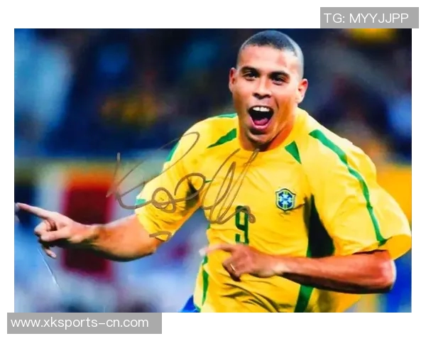 足球圈独一无二的球星如何突破常规成就传奇地位